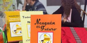 Una voz de Villa Pehuenia Moquehue en la Feria del Libro de Neuquén: Mariela Fritz participó de la presentación de 